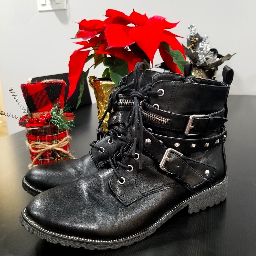 MOSSIMO COMBAT BOOTS